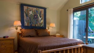 Acorn Cabin guest room at Creekside Resort