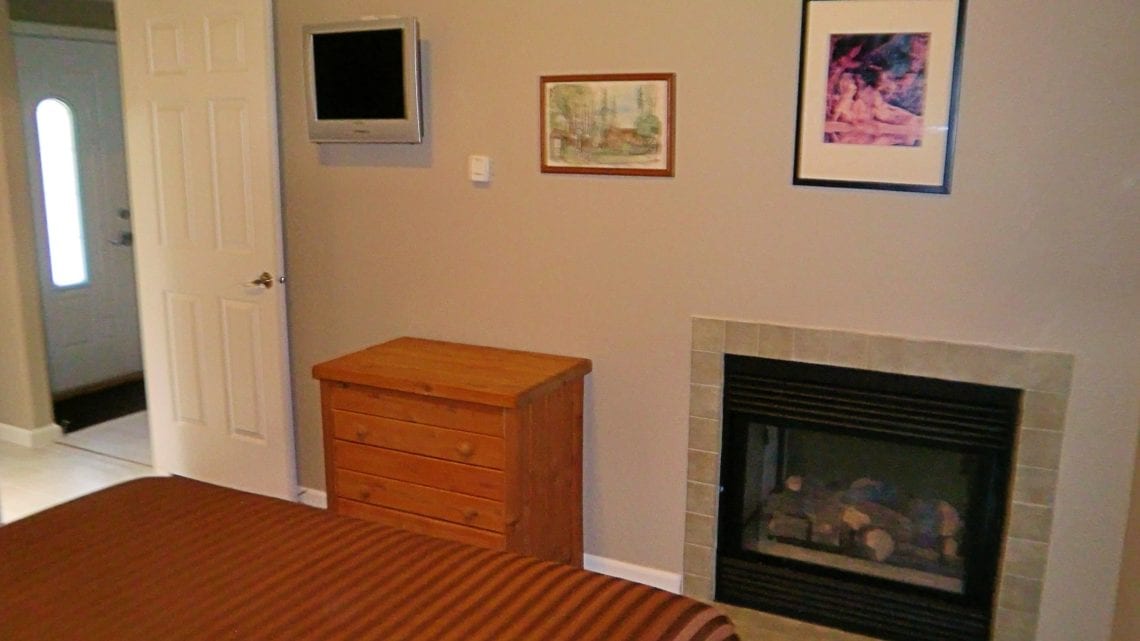 Falcon suite fireplace at Creekside Inn and Resort