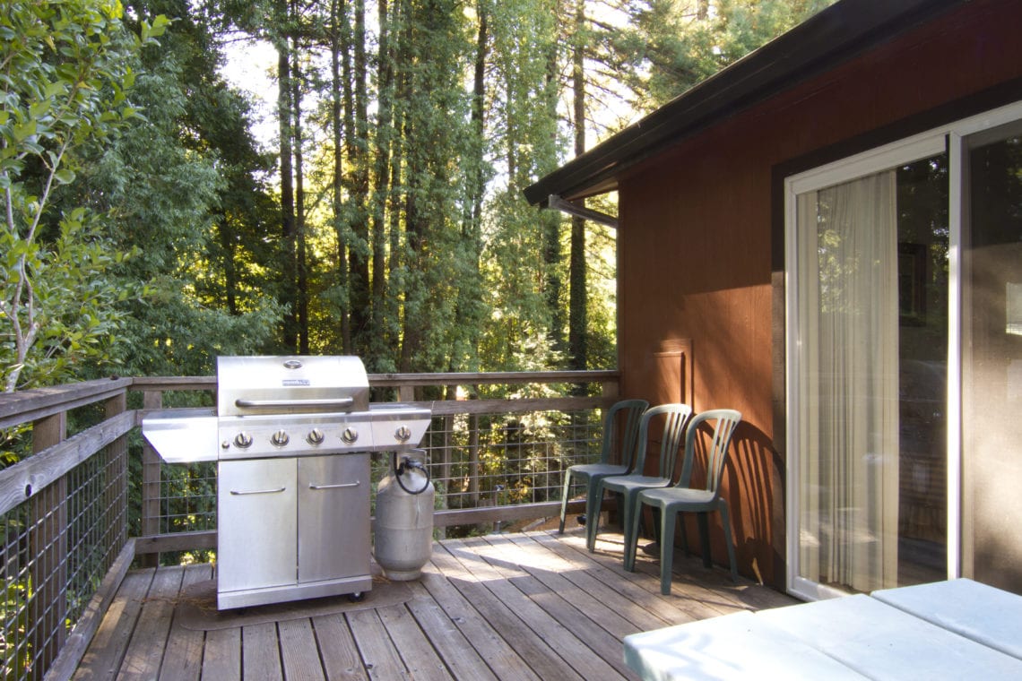 Crane deck with gas barbeque