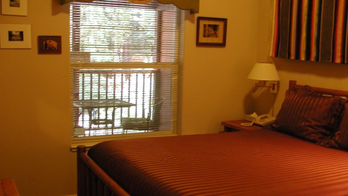 Poppy suite bedroom